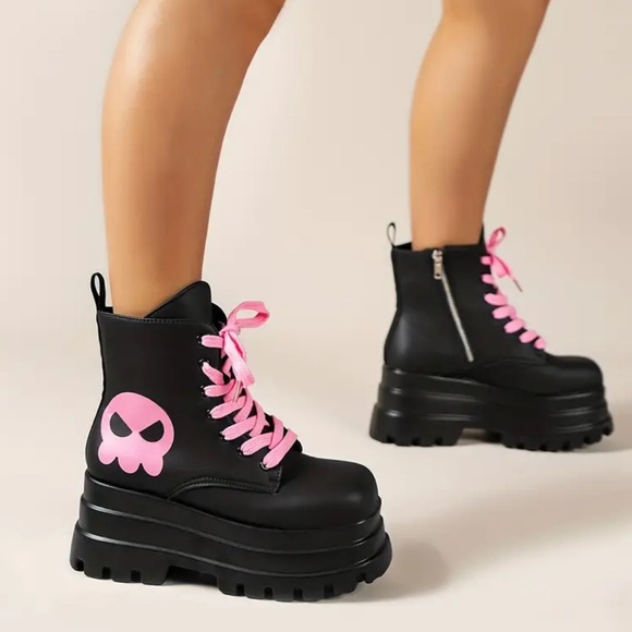๐ Platform Ankle Boots - Skull Print - Lace Up - Punk - Square Toe Short Boots - Picture 11 of 17